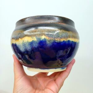 Signed Studio Pottery Bowl – Fan Mark – Drip Glaze in Indigo & Earth Tones – 6.5